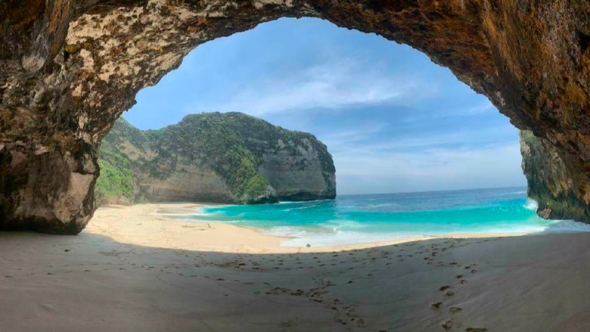 Eastern Gem of Penida