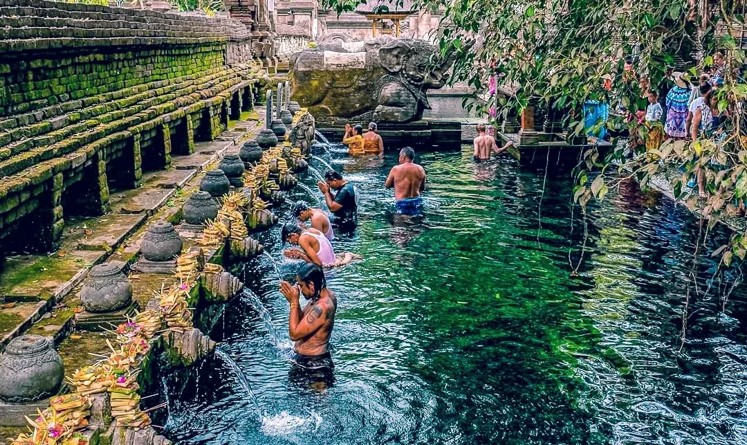 pura-tirta-empul-bali